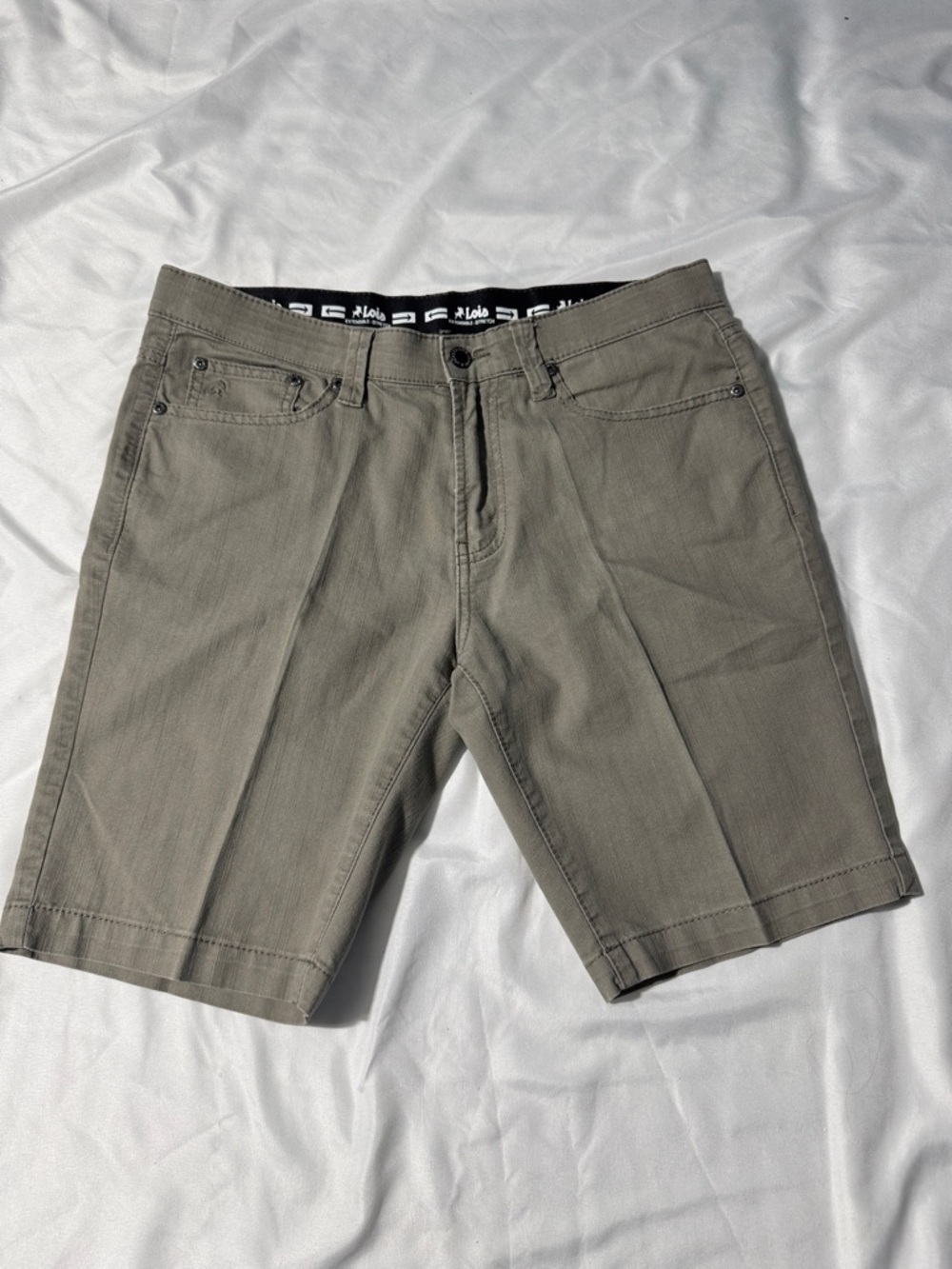 Lois “Dennis” Shorts Men’s Khaki Size 33 Light Denim Casual Neutral Everyday